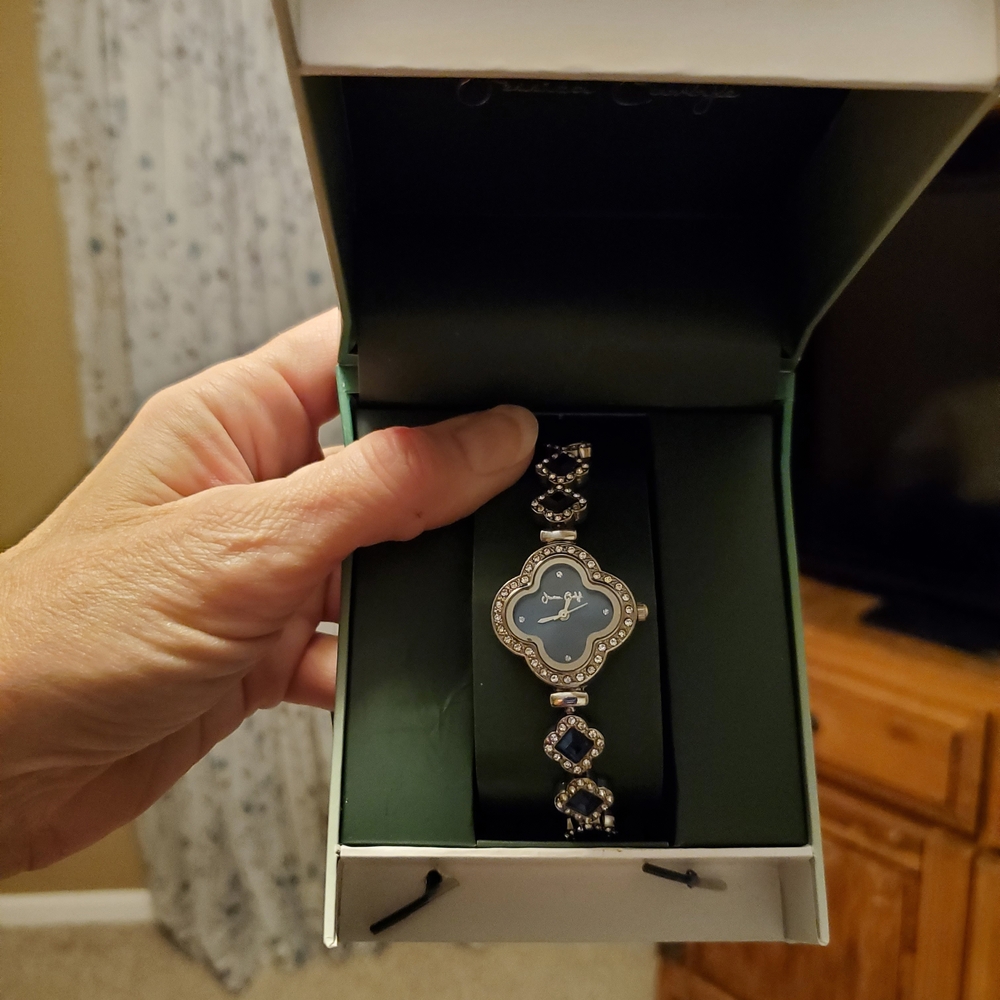 Jessica Carlyle Womens Gemstone Bracelet Style Watch